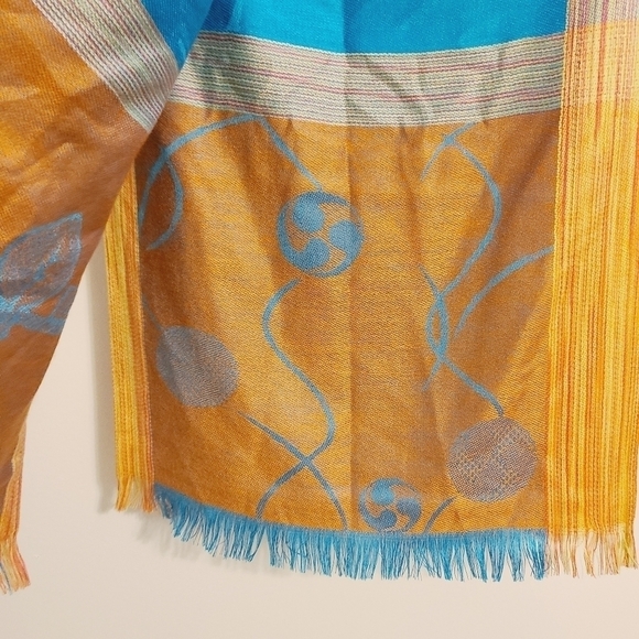 Bohemiam Style Fringed Hem Large Shoulder Scarf (One Size) - Picture 6 of 8